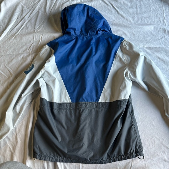 Guess Reversible windbreaker jacket - Picture 4 of 6